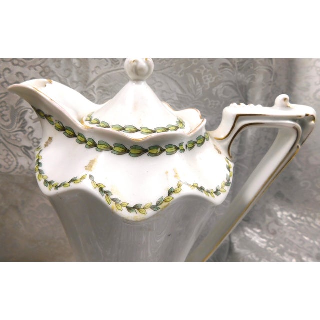 Late 18th Century White Reinhold Schlegelmilch Rs Prussia Chocolate Pot With Green and Gold Trim For Sale - Image 4 of 10