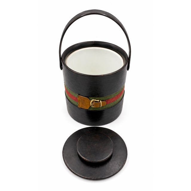 A classic piece of mid-century barware, this vintage Kraftware ice bucket is the perfect addition to any home bar and...