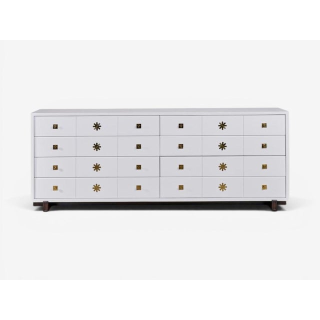 Mid-Century Modern Tommi Parzinger, Double Commode, White Lacquer, Brass, Usa, 1950s For Sale - Image 3 of 13