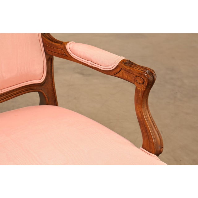 Late 20th Century Ethan Allen French Louis XV Style Fauteuil Armchair For Sale - Image 5 of 18