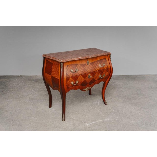 Item: Small chest of drawers Period & Style: Baroque style - second half of the 20th century Features: - Elegant and...