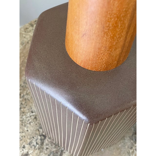 1960s Jane and Gordon Martz Large Ceramic and Walnut Table Lamp For Sale In Philadelphia - Image 6 of 7