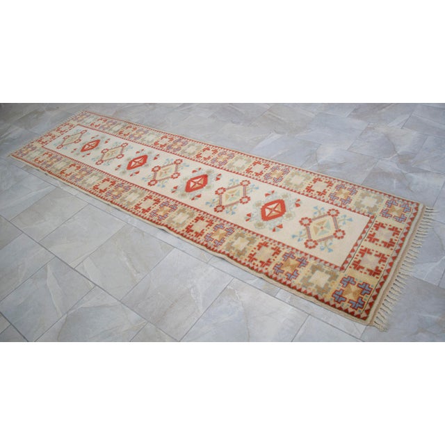 1990s Hand-Knotted Runner Rug Traditional Turkish Rug - 2′9″ × 10′2″ For Sale - Image 14 of 17
