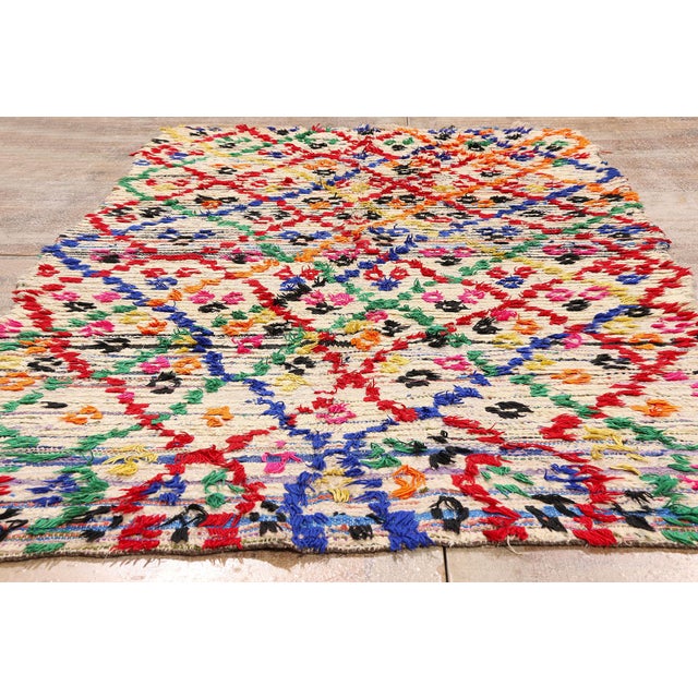 Vintage Azilal Boucherouite Moroccan Rug, 04'08 X 09'01 For Sale - Image 9 of 10