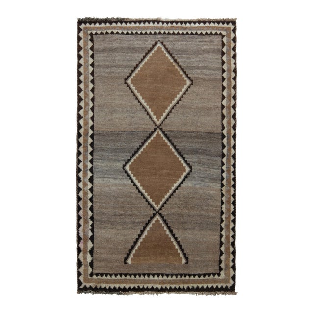 Hand-Knotted Vintage Gabbeh Rug - Mid-Century Medallion Style Persian Rug Design For Sale