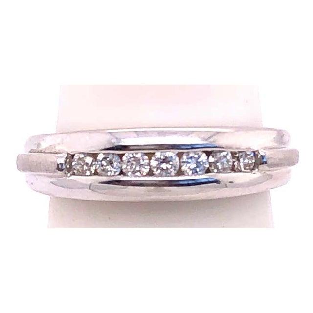 2010s 14 Karat White Gold and Diamond Wedding Band 0.21 Total Diamond Weight, Size 4.75 For Sale - Image 5 of 8
