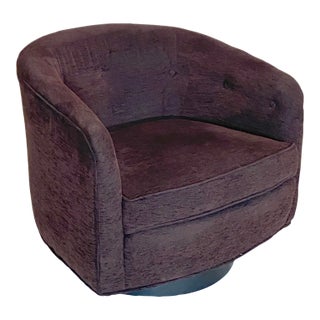 1970s Low Profile Swivel Lounge Chair in the Style of Milo Baughman For Sale