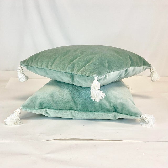 1980s Vintage Hollywood Regency Velvet Small Decorative Pillows, White Corner Tassels - A Pair For Sale - Image 10 of 10