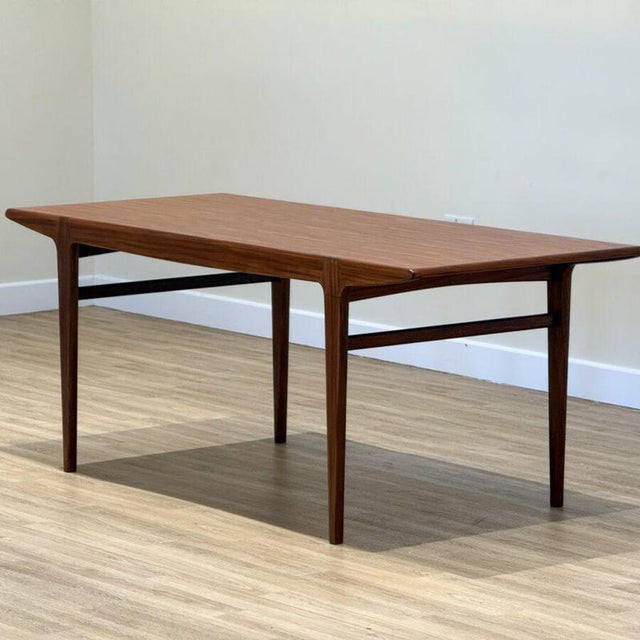 Mid-Century Modern Dining Table For Sale - Image 12 of 15