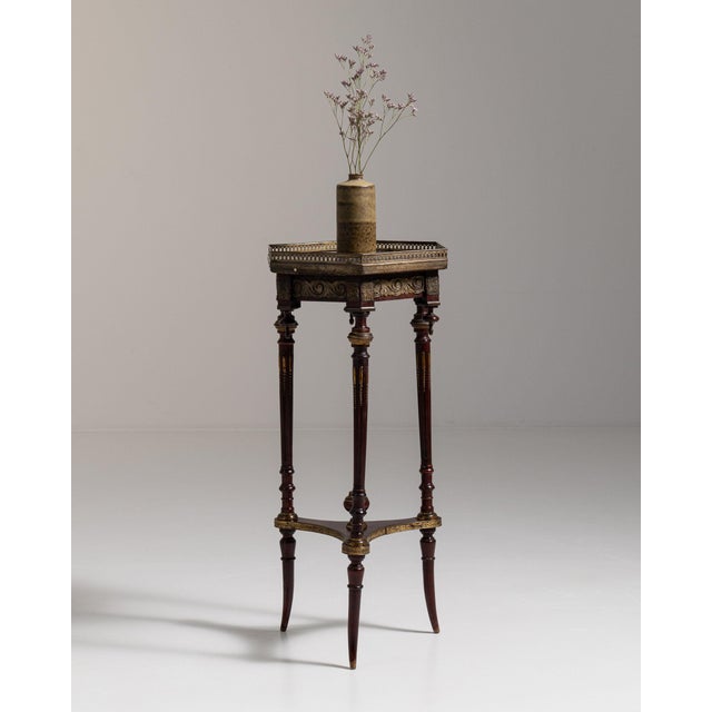1880-1889 France Rich Walnut Brown Turned Walnut Pedestal Stand For Sale - Image 4 of 10