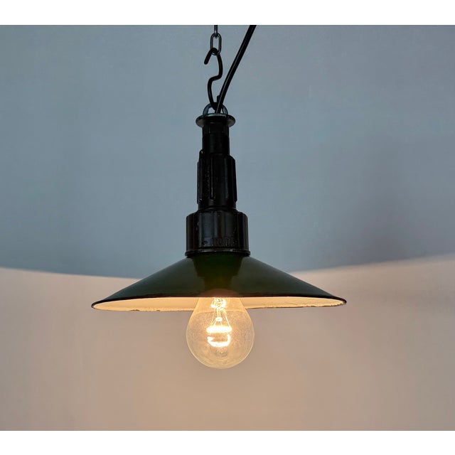 Industrial Green Enamel Military Pendant Lamp with Cast Aluminium Top, 1960s For Sale - Image 9 of 18