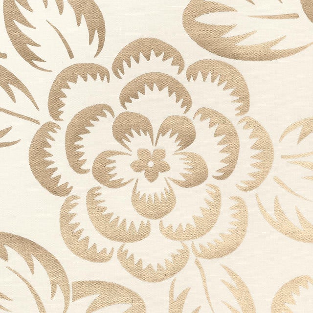 Mid-Century Modern SAMPLE - Schumacher Angelica Floral Fabric In Champagne & Ivory For Sale - Image 3 of 4