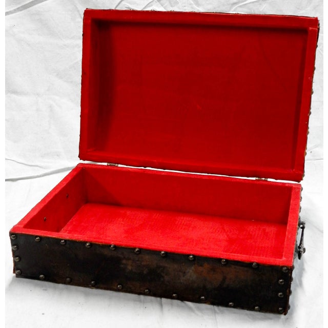 Late 19th Century Leather Box With Hammered Bronze Tacks For Sale In Nashville - Image 6 of 10