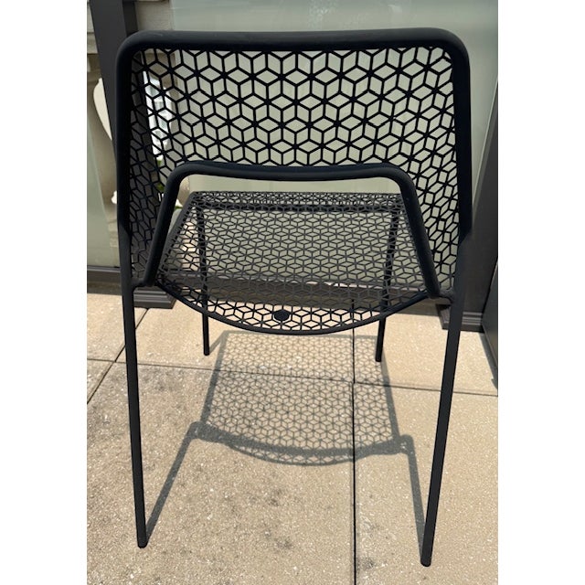 Bluedot Hot Mesh Set of four chairs in black. Comfortable sitting for outdoors.