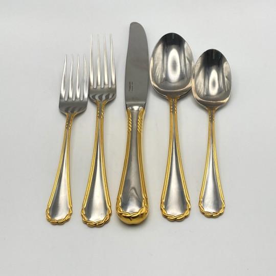 Silver Service for 16! Yamazaki "Tasha" Gold Accent Stainless Luxury Flatware (80-Pieces / 16 Place Settings) Late 20th Century For Sale - Image 8 of 18