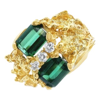 1980s Textured 18k Yellow Gold Green Tourmaline & Diamond Ring, Size 8.75 For Sale
