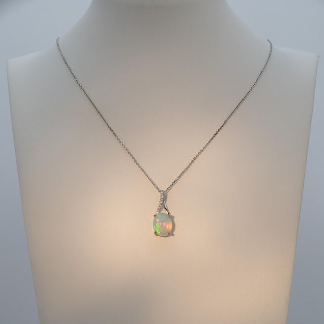 2.3Ct Ethiopian Pendant With Earth Mined Diamond Accents: Solid 14k Gold, 10x8mm For Sale - Image 4 of 8