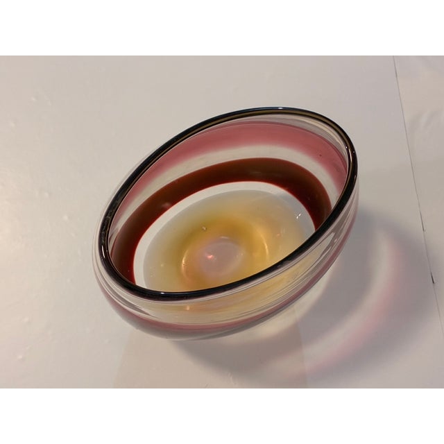 2003 Caleb Siemon Signed Studio Art Glass Oval Sommerso Vase - Ruby & Cream For Sale - Image 4 of 14
