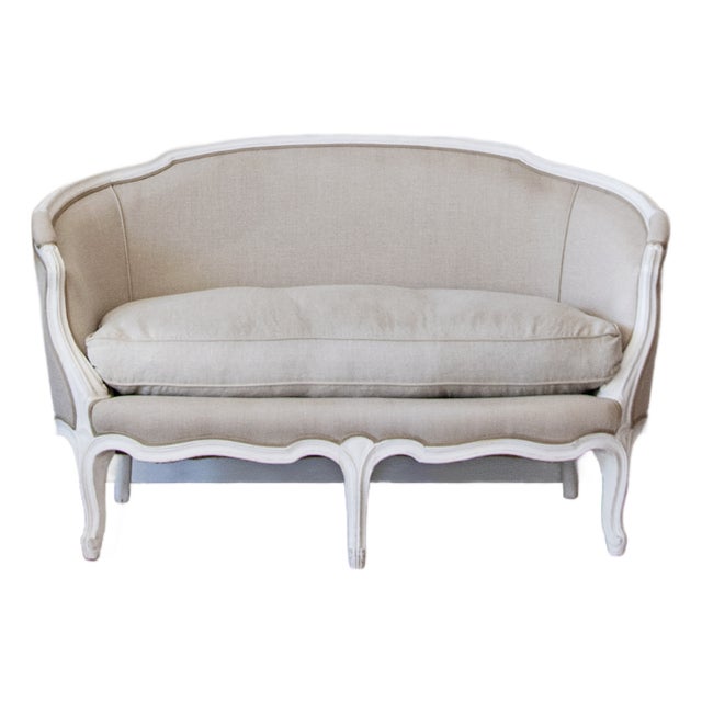 Elegant Louis XV Painted Settee in Natural Linen With Down-Filled Cushion For Sale