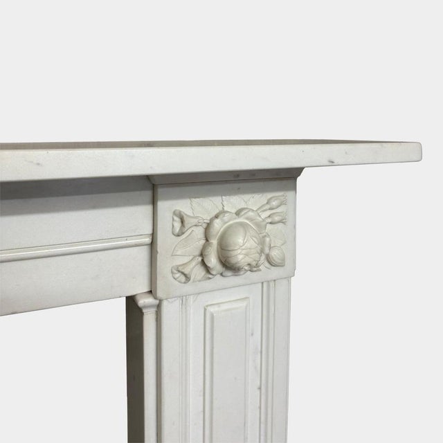 Regency English Fireplace Mantels in White Marble, 1830, Set of 2 For Sale - Image 4 of 17