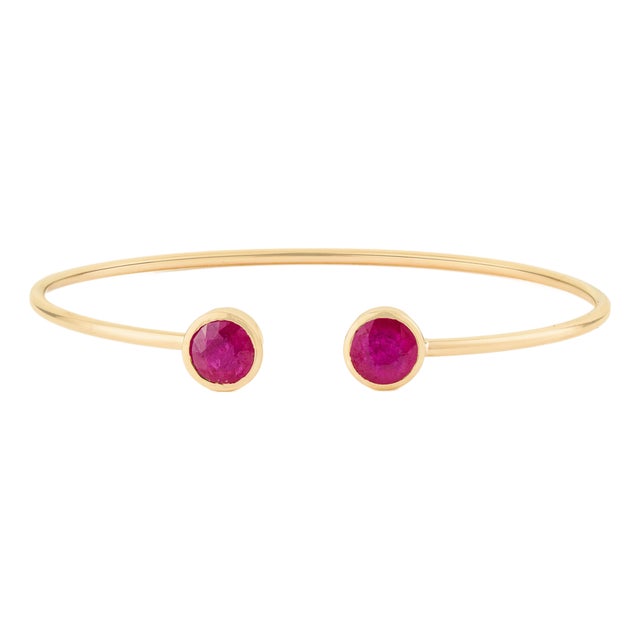 Contemporary 3.08ct Ruby Bezel-Set Bangle Bracelet in 14k Yellow Gold For Sale