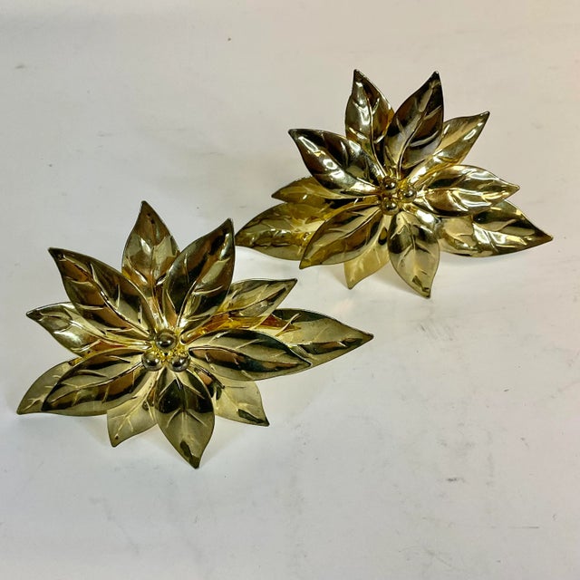 1970s 1970s Vintage Americana Traditional Brass Poinsettia Napkin Rings - Set of 11, Christmas For Sale - Image 5 of 8