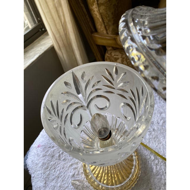 Glass Vintage Crystal Table Lamp With Hand-Etched Botanical Motif, Cut Crystal Details & Finial Floral Designs For Sale - Image 7 of 12
