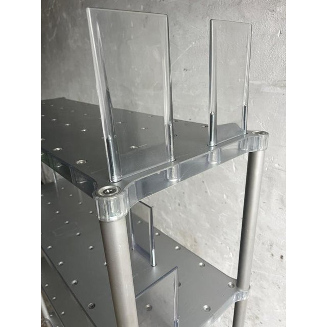 The Partner 2506 shelving system, designed by Alberto Meda and Paolo Rizzatto for Kartell, is an iconic example of Italian...