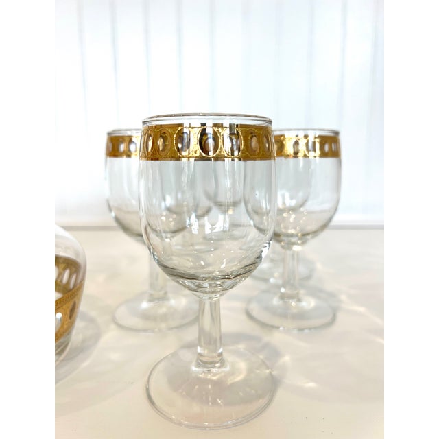 1950s Culver 22k Gold Trimmed Decanter and 11 Wine Glasses For Sale - Image 10 of 12
