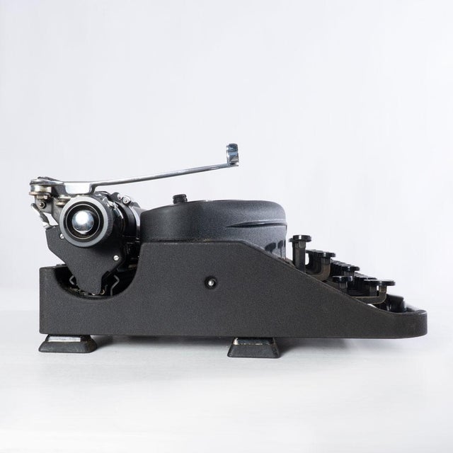 1940s Remington Deluxe Noiseless Typewriter For Sale - Image 12 of 16