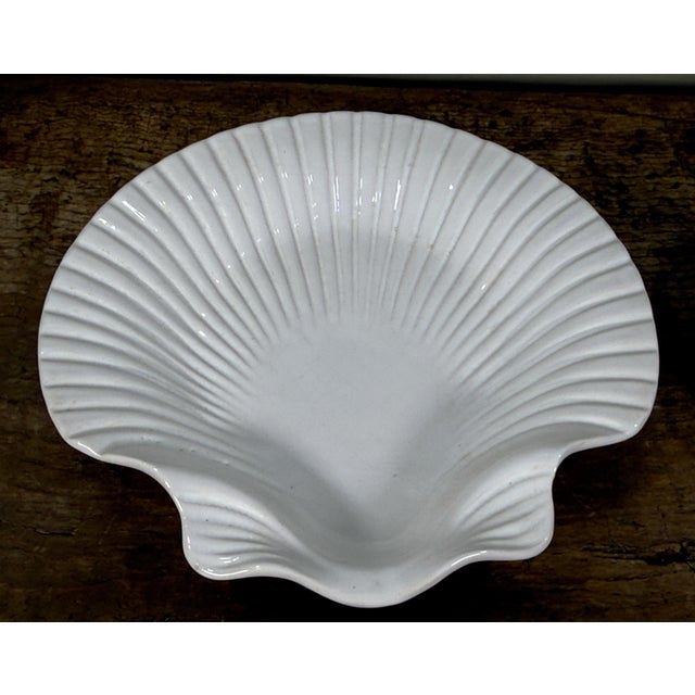 Williams-Sonoma Williams Sonoma Portugal White Ceramic Scallop Shell Plates - Set of 4 For Sale - Image 4 of 7