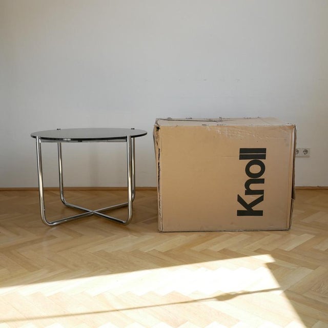 MR Table in Smoked Glass by Ludwig Mies Van Der Rohe for Knoll International, 1970s For Sale - Image 6 of 7