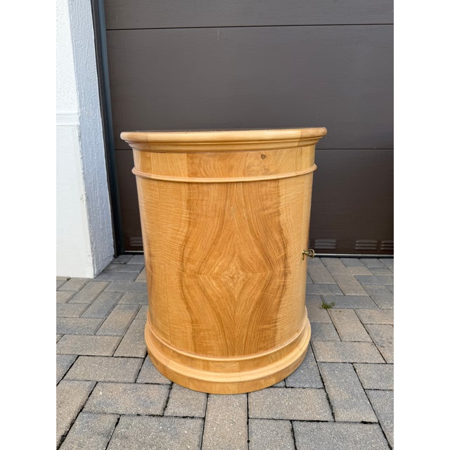 1990s Henredon Burl Wood Drum Nightstand/End Table For Sale In Miami - Image 6 of 10