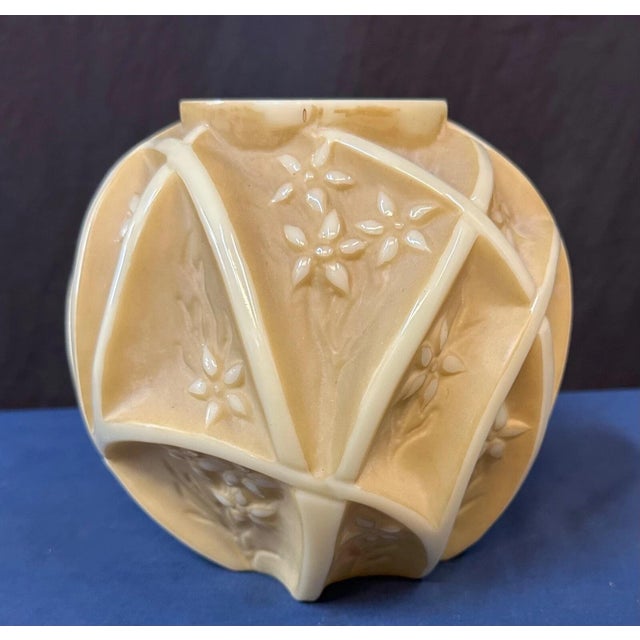 Art Deco 1930s Phoenix Glass Vase (Fairy vine) For Sale - Image 3 of 6