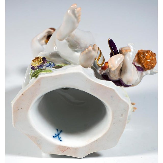 Venus and Cupid Mythological Group attributed to J.F. Eberlein for Meissen, 1900s For Sale - Image 6 of 8