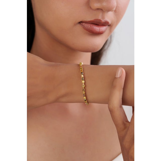 Handcrafted 6.83ct Mixed-Shape Diamond Tennis Bracelet in 18k Yellow Gold For Sale In New York - Image 6 of 18