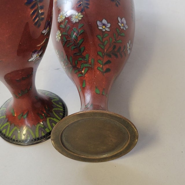 Brick Red Pair of Japanese Ginbari Cloisonné Vases With Wisteria & Floral Motifs For Sale - Image 8 of 10