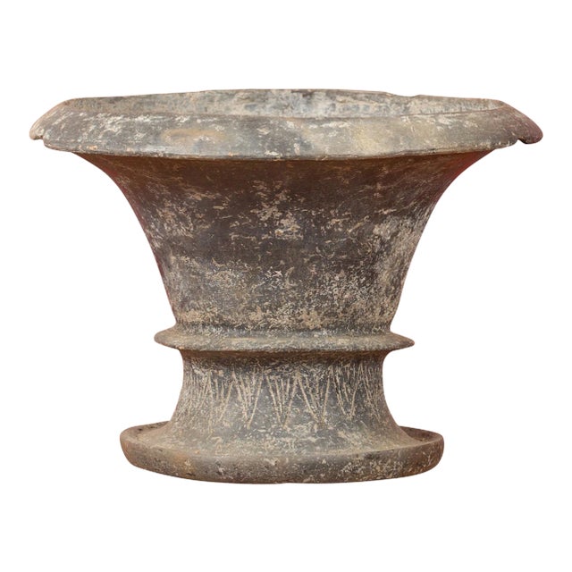 Chinese Han Dynasty Petite Vessel circa 202 BC-200 AD with Incised Motifs For Sale