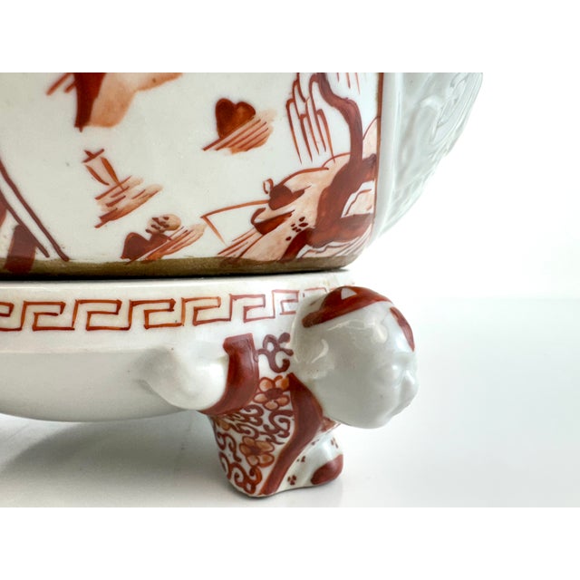 1950s Vintage Mid 20th Century Japanese Imari-Style Porcelain Lidded Incense Burner With Foo Dog Finial For Sale - Image 5 of 12