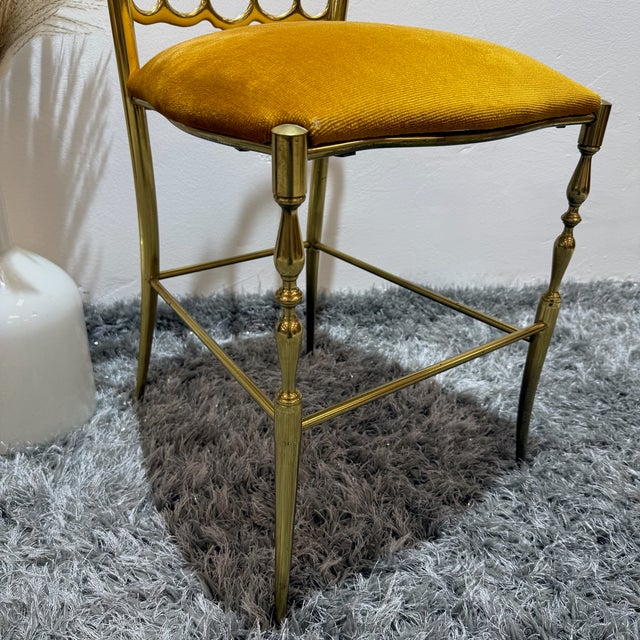 Vintage Italian Chiavari Chair in Brass with Yellow Velvet Upholstery, 1950s For Sale - Image 4 of 12