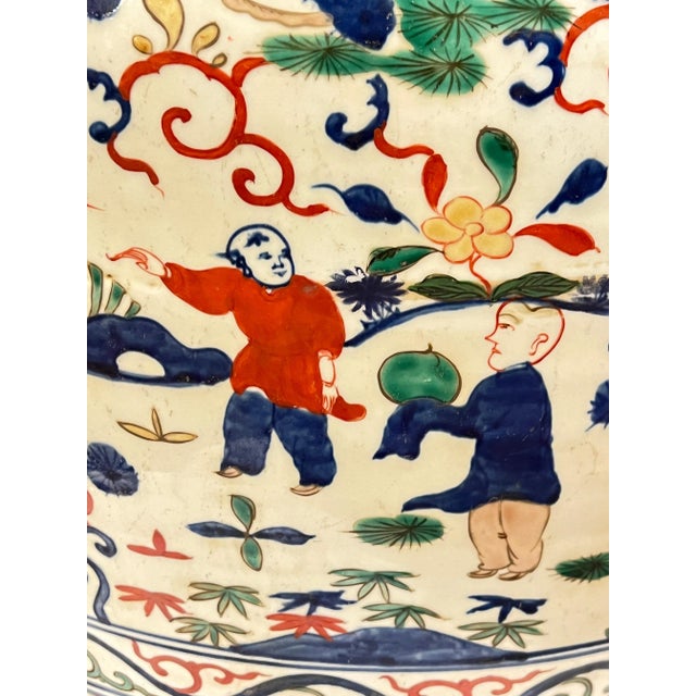 Asian Large Chinese Wucai Porcelain Jardiniere in Jingjia Ming Dynasty Style For Sale - Image 3 of 12
