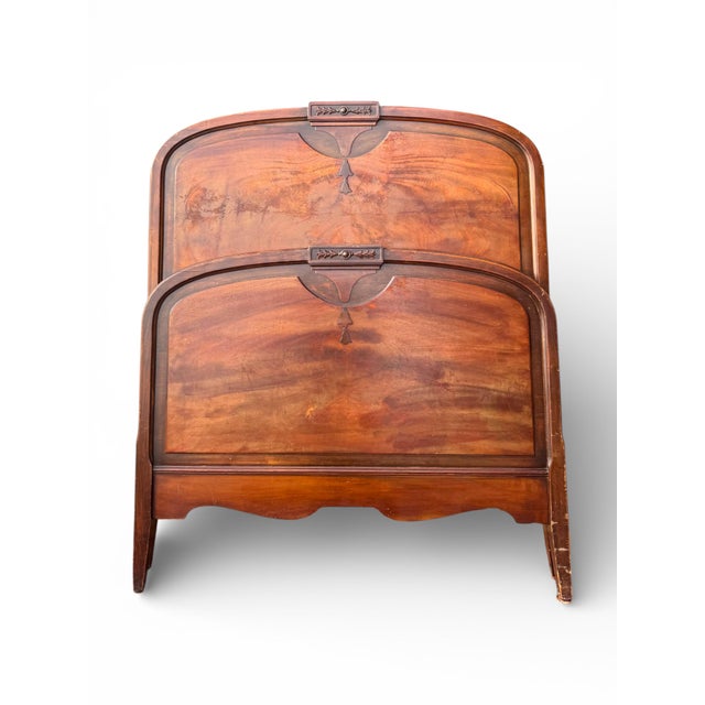 1920s 1920s Berkey & Gay Furniture Mahogany & Walnut Twin Bed Frame For Sale - Image 5 of 10