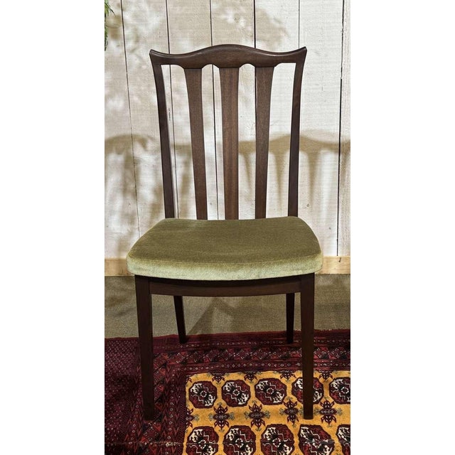 Set of four chairs and two armchairs in English mahogany by GPlan, dating from the 1970s - Armchair: W=57cm D=56cm H=91cm...