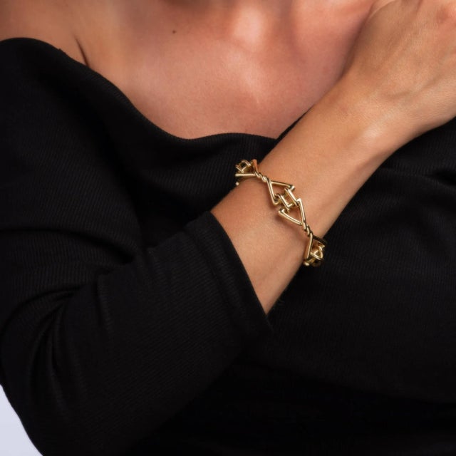 Mid 20th Century Vintage Tiffany & Co Bracelet 51.1gm 18k Yellow Gold Triangle Fancy Link Jewellery For Sale - Image 5 of 5