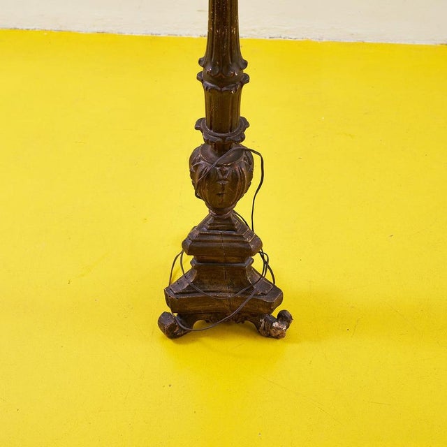 Vintage Style Floor Lamp in Wood For Sale - Image 3 of 9