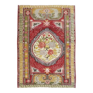 Galerie Shabab Collection Mid-20th Century Turkish Ghiordes Throw Rug For Sale