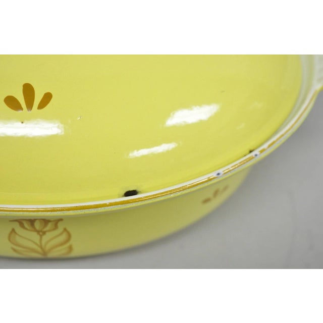 Mid 20th Century Vintage Dru Holland Yellow Tulip Enameled Cast Iron Dutch Oven Oval Pot For Sale - Image 5 of 12