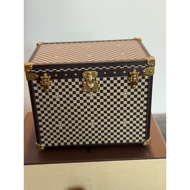 Louis Vuitton Limited Edition Paperweight, Mini Vuitton Jewelry Box in the Shape of a Trunk, 2012 For Sale - Image 4 of 18