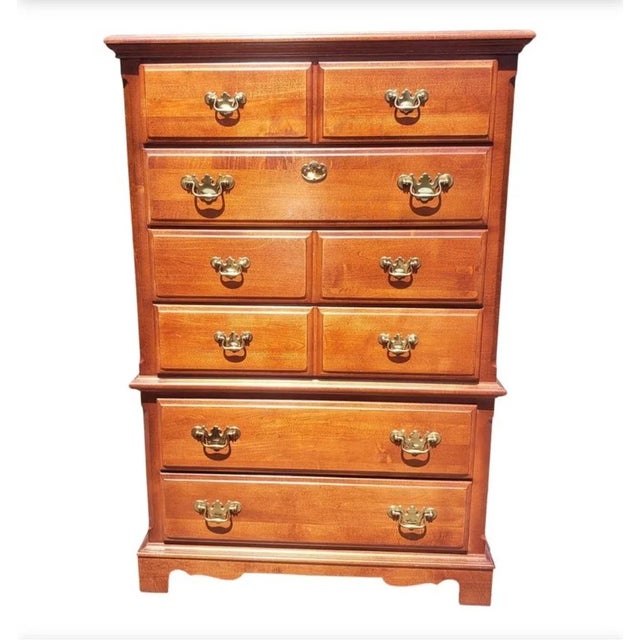 Beautiful Stanley furniture chest of drawers in very good vintage condition. Measures 40"W x 18"D x 59"H.