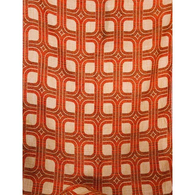 The bale has 20 meters, unused fabric